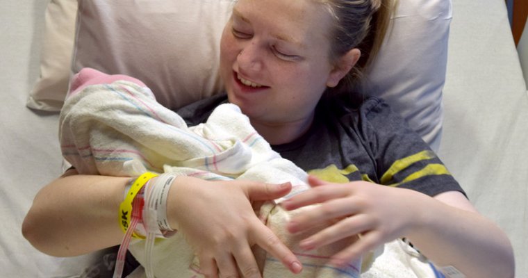 Springfield’s first hospital birth in 2018 is a girl | CoxHealth