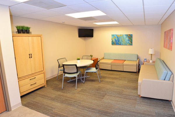 Photo shows the Gift of Life Family Room at Cox South.