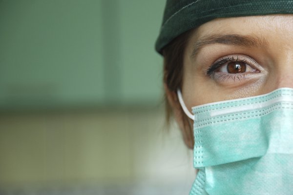 Cox Health employee wearing a mask.